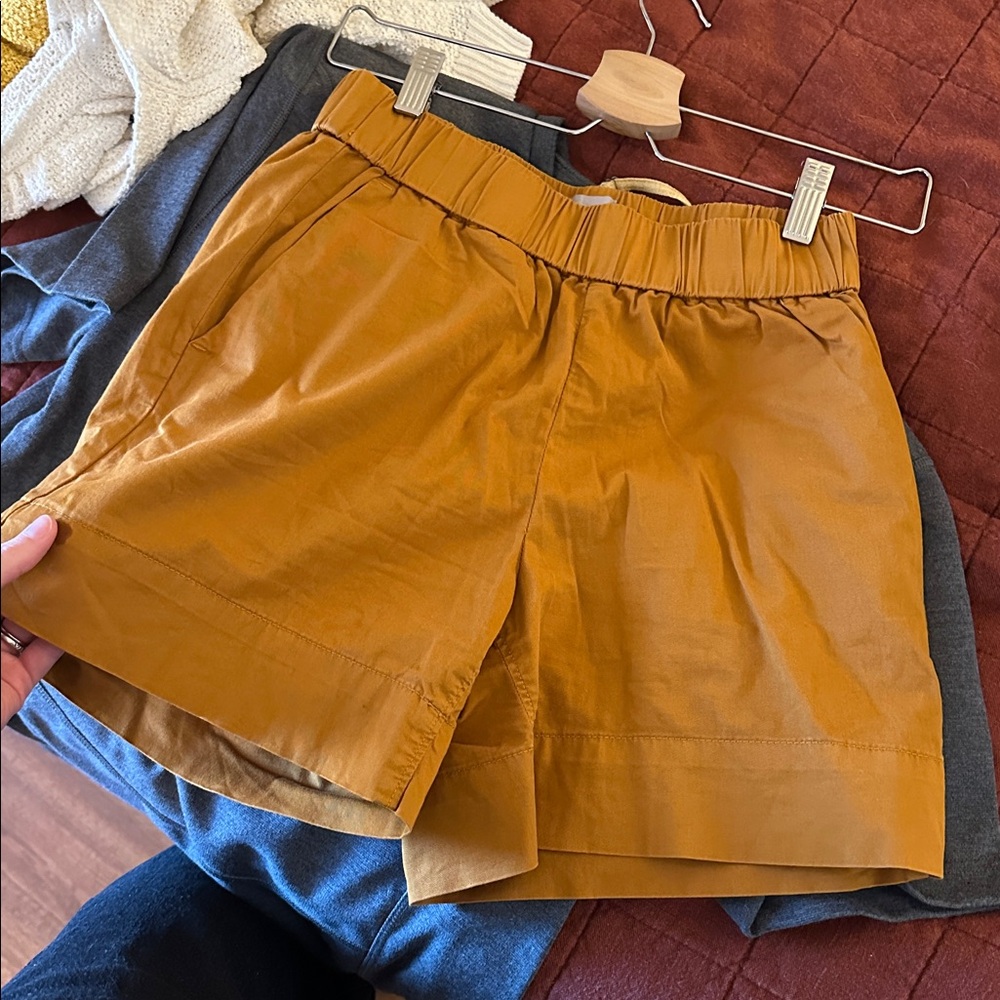 Everlane Easy Short - Pull-on shorts with pockets